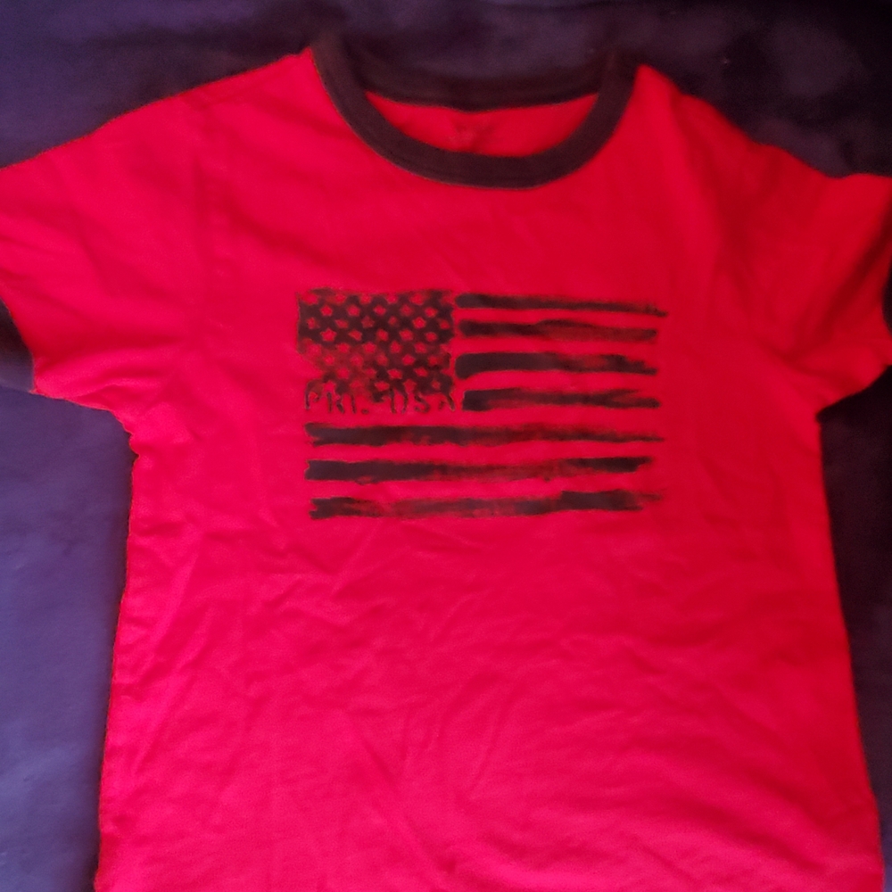 Polo by Ralph Lauren Red Tee with Flag Design. Size : 4 years Old